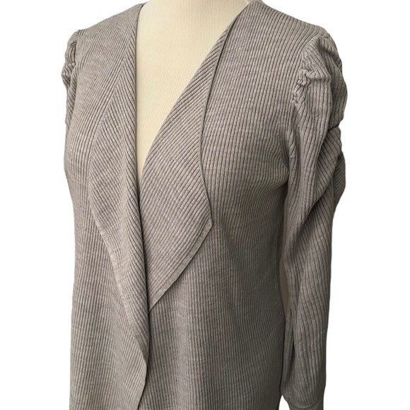 By Anthropologie Gray Ribbed Puff Sleeve Open Front Sweater Cardigan Size Small - Picture 3 of 7